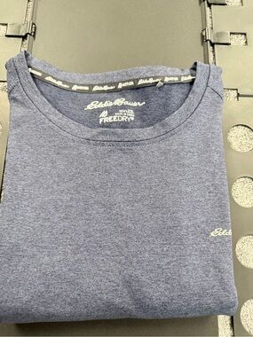 SKU 1324 Eddie Bauer Men’s  Heather Blue Long-Sleeve Tee